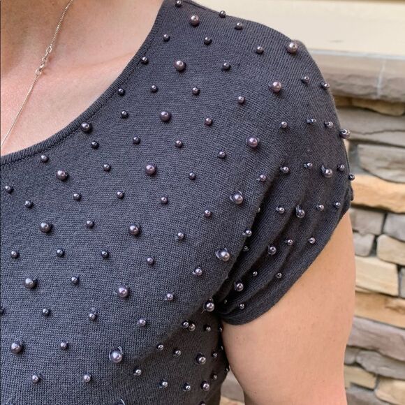H&M grey with pearls beautiful short- sleeved blouse, size Small - Picture 7 of 8